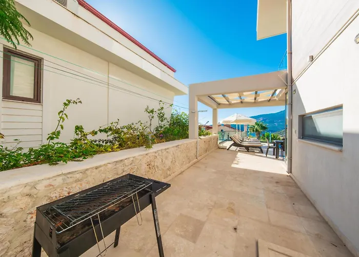 Modern&spacious In Kalamar Bay Villa