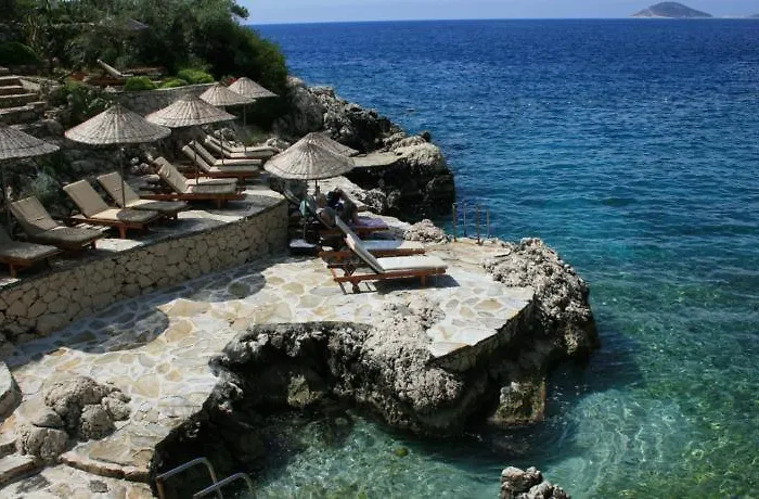 Modern & Spacious In Kalamar Bay