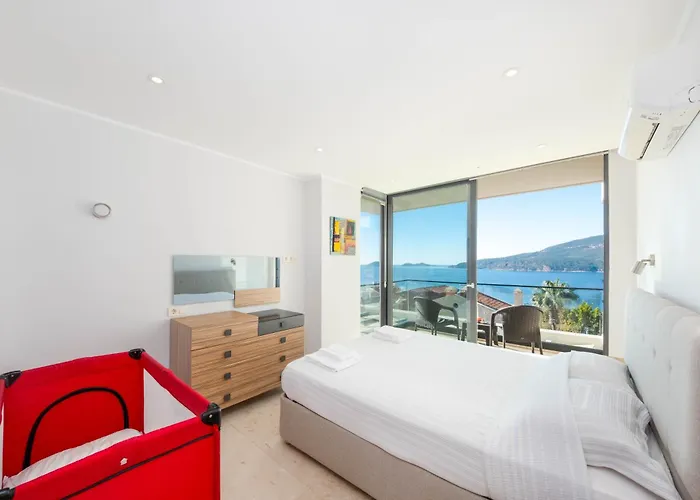 Modern & Spacious In Kalamar Bay Κας