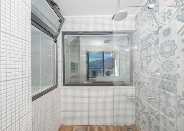 Modern & Spacious In Kalamar Bay * Κας