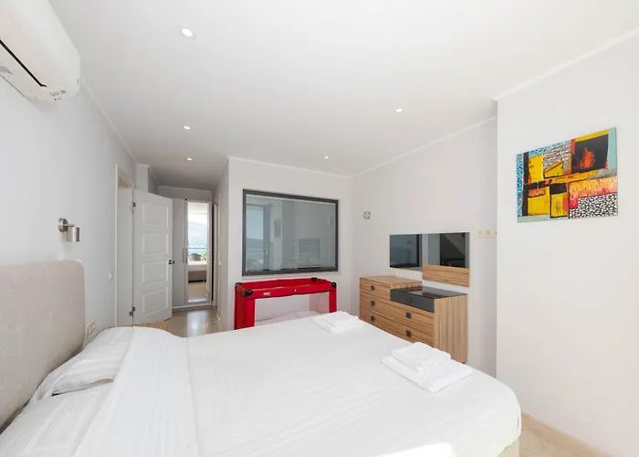 Βίλα Modern & Spacious In Kalamar Bay *