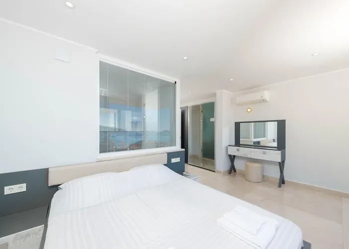 Modern & Spacious In Kalamar Bay Βίλα Κας