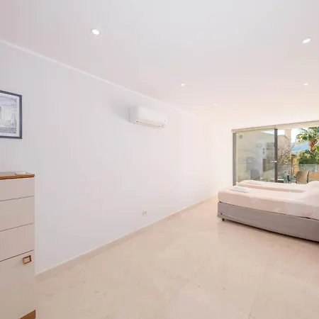 Modern & Spacious In Kalamar Bay Вилла Каш