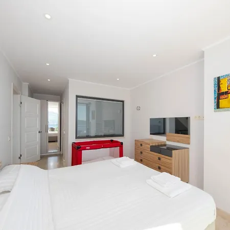 Вилла Modern & Spacious In Kalamar Bay *