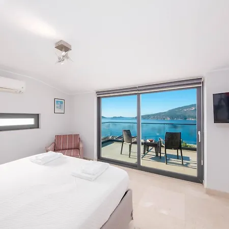 Вилла Modern & Spacious In Kalamar Bay