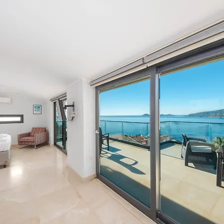 Modern & Spacious In Kalamar Bay Вилла *