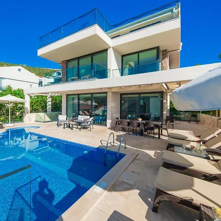 Вилла Modern & Spacious In Kalamar Bay