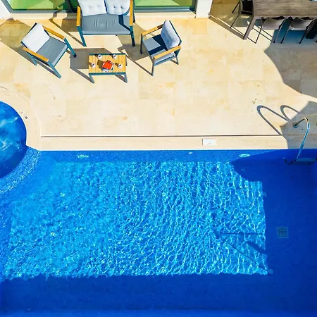 Вилла Modern & Spacious In Kalamar Bay Каш